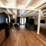 Aparthouse