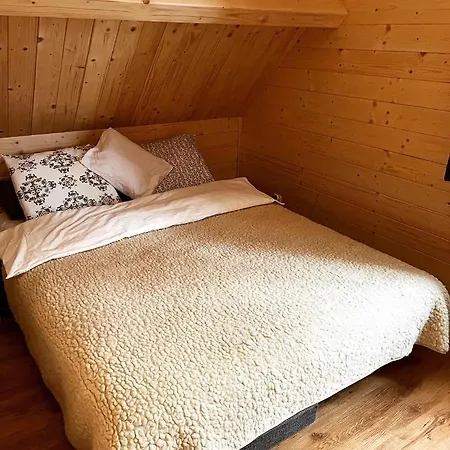Aparthouse *