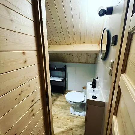 Aparthouse